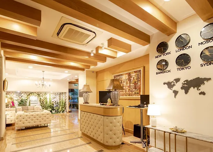 Schloss At Thonglor Hotel