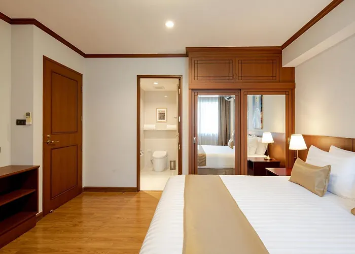 Hotel Schloss At Thonglor Bangkok