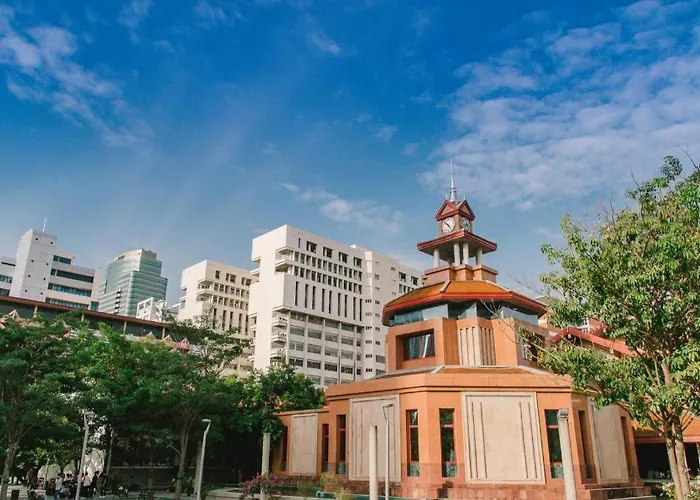 Schloss At Thonglor Hotel