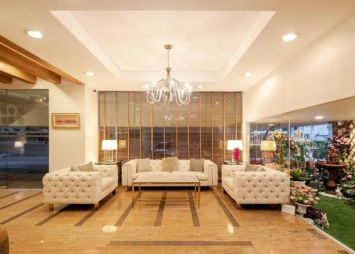 Hotel Schloss At Thonglor Bangkok